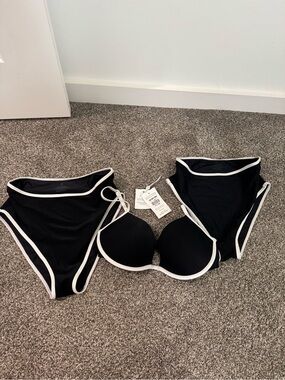 Pepper Black and White Bikini Set